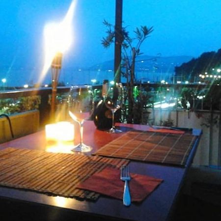 Appartamento Chic Vista Lago - Casa Janis ヴェルバーニア エクステリア 写真