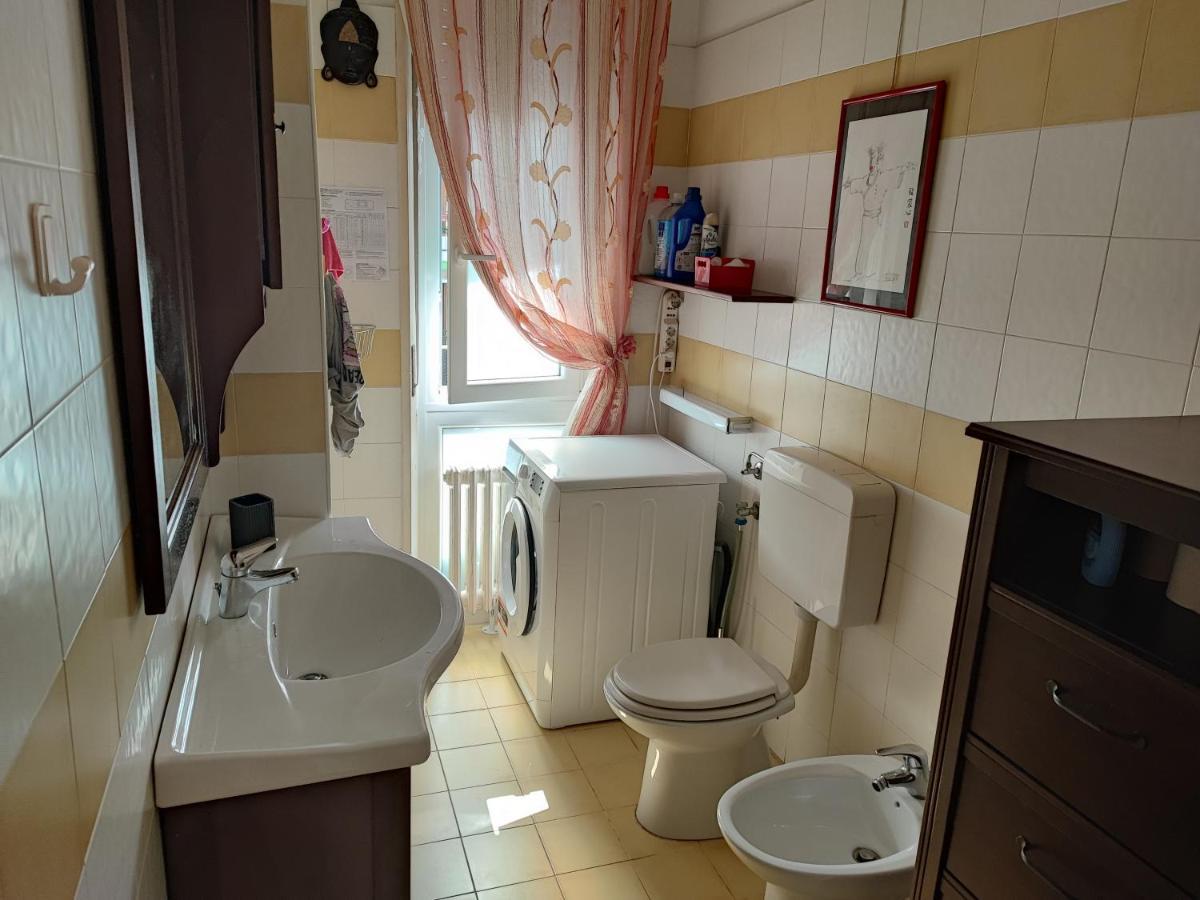 Appartamento Chic Vista Lago - Casa Janis ヴェルバーニア エクステリア 写真