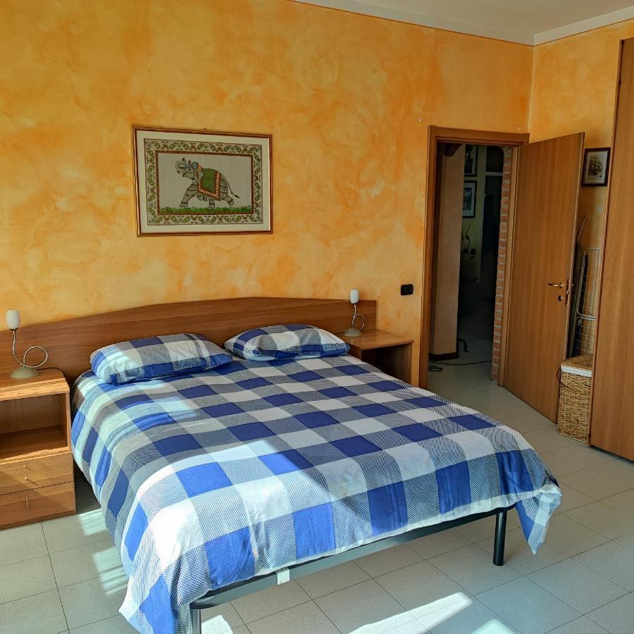 Appartamento Chic Vista Lago - Casa Janis ヴェルバーニア エクステリア 写真