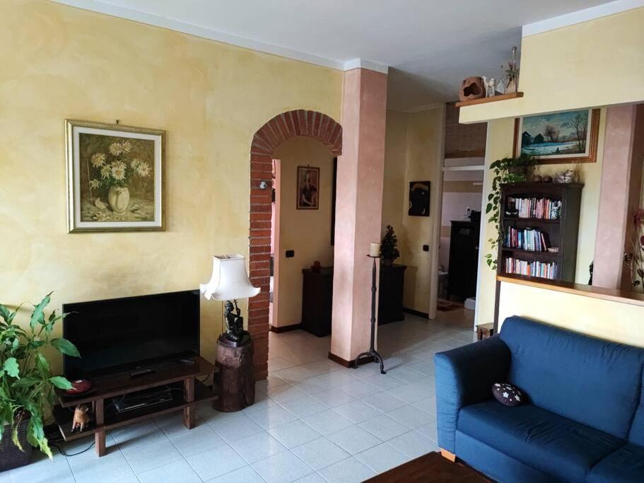 Appartamento Chic Vista Lago - Casa Janis ヴェルバーニア エクステリア 写真